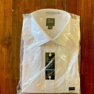 Jos A. Bank shirt, traditional fit, 17 neck,32/33 sleeve, white